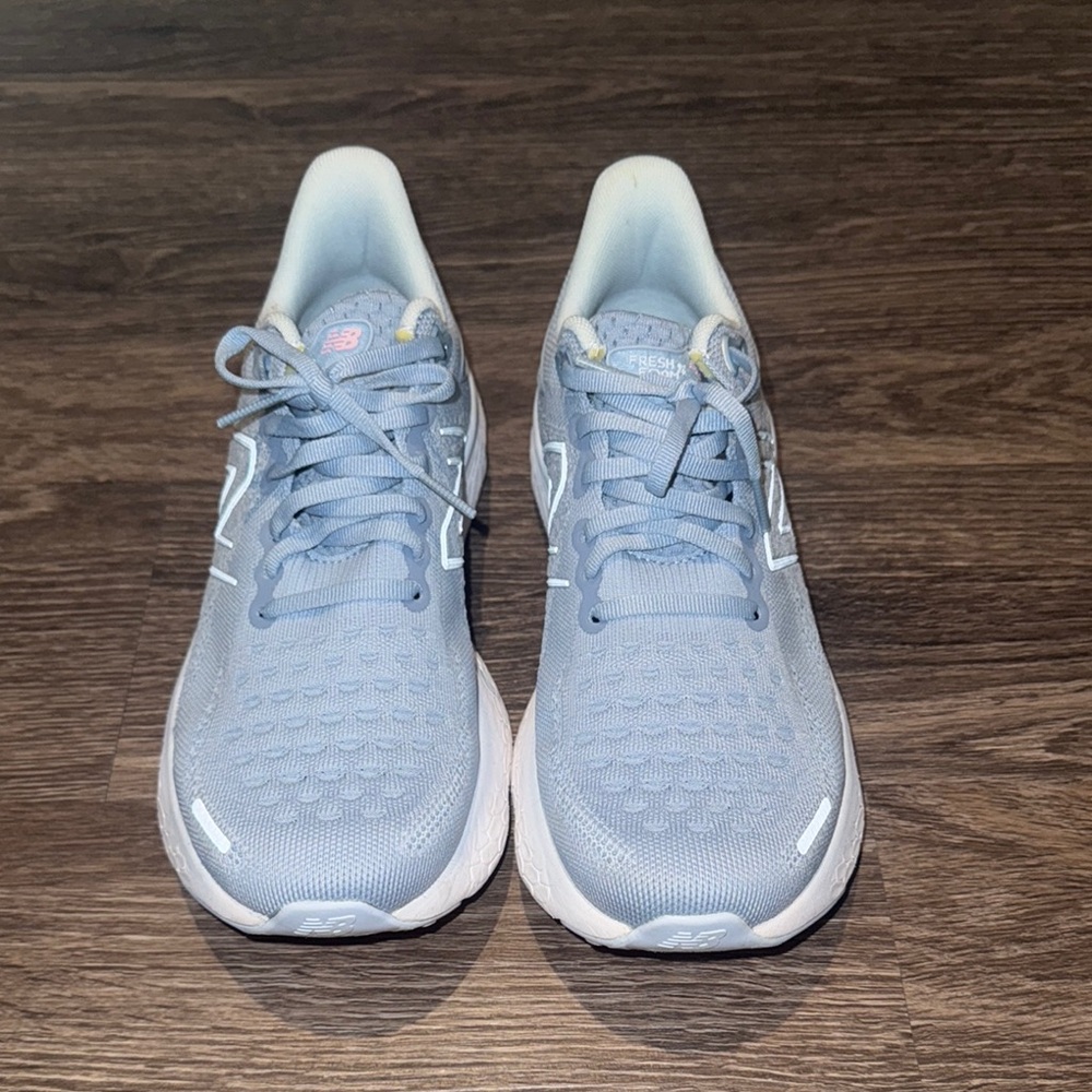 New Balance Blue and White Athletic Shoes Lightweight Mesh
